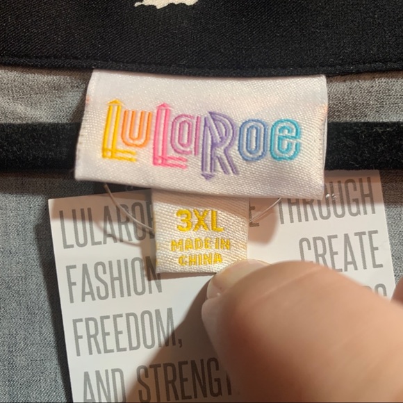 LuLaRoe Roxanne Snap Tank Sleeveless Black Floral 3XL NWT - Picture 7 of 9